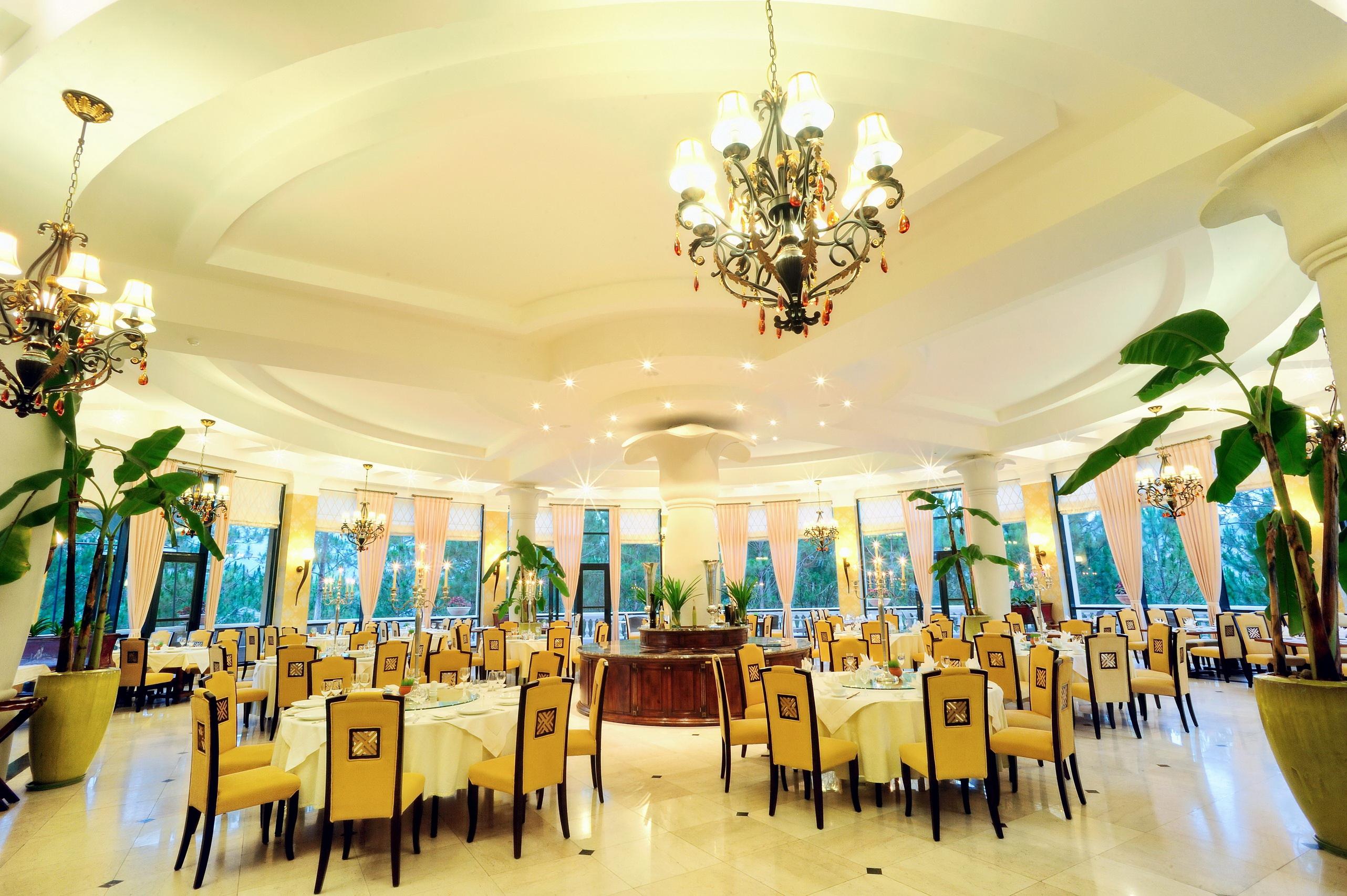 Nhà hàng - Hotel24h.net